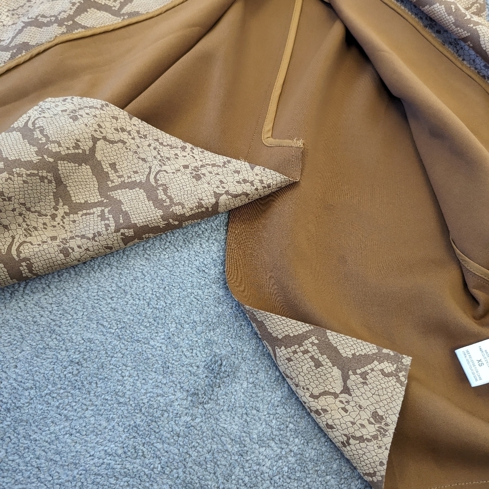 LUCY PARIS Chloe Exotic Snake Print Trench Coat - Extra Small - Chic and Edgy - Picture 12 of 13